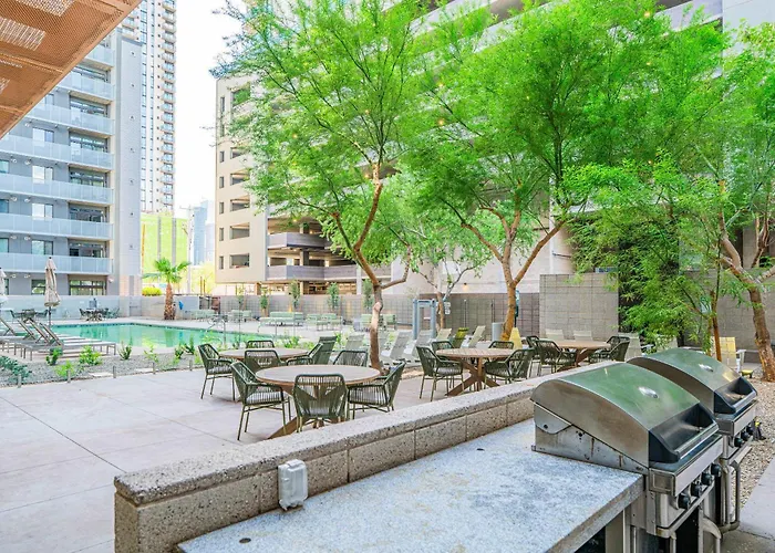 Apartment Striking 2bd - Cdt- Gym, Pool, Parking - Sleep8 Phoenix