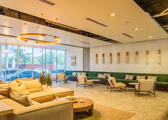 Striking 2bd - Cdt- Gym, Pool, Parking - Sleep8 Phoenix