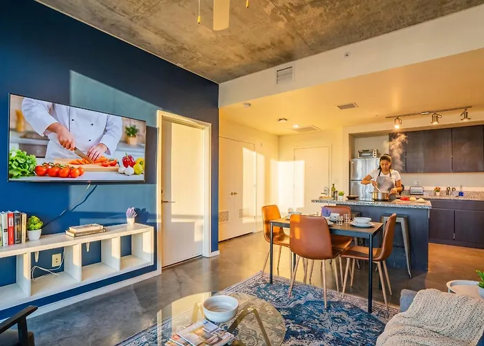 Apartment Striking 2bd - Cdt- Gym, Pool, Parking - Sleep8 *